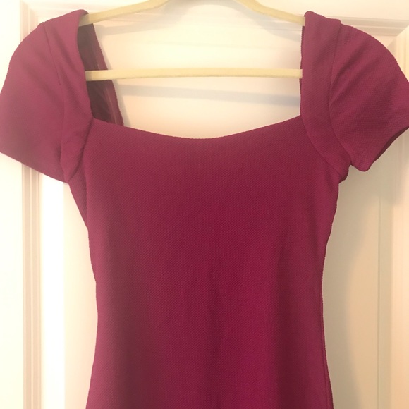 Lulus bodycon short sleeve dress. Size small. - Picture 3 of 6